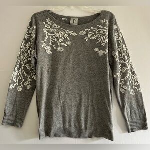 Rain + Rose Grey Floral Embroidered Crewneck Sweater Feminine Floral Botanical L